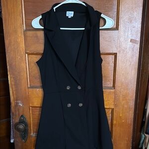 Black Sleeveless Double-Breasted Romper